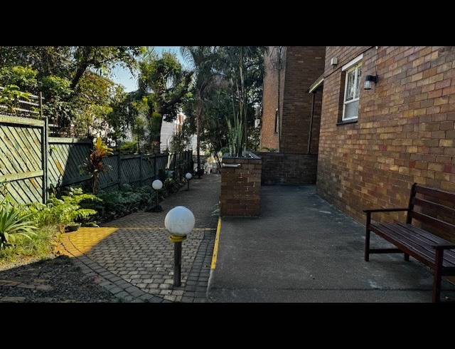 1.5 BEDROOM APARTMENT FOR SALE IN ESSENWOOD